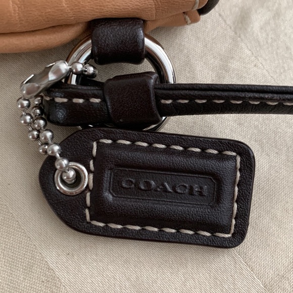 VINTAGE COACH WALLET/WRISTLET - Picture 10 of 10